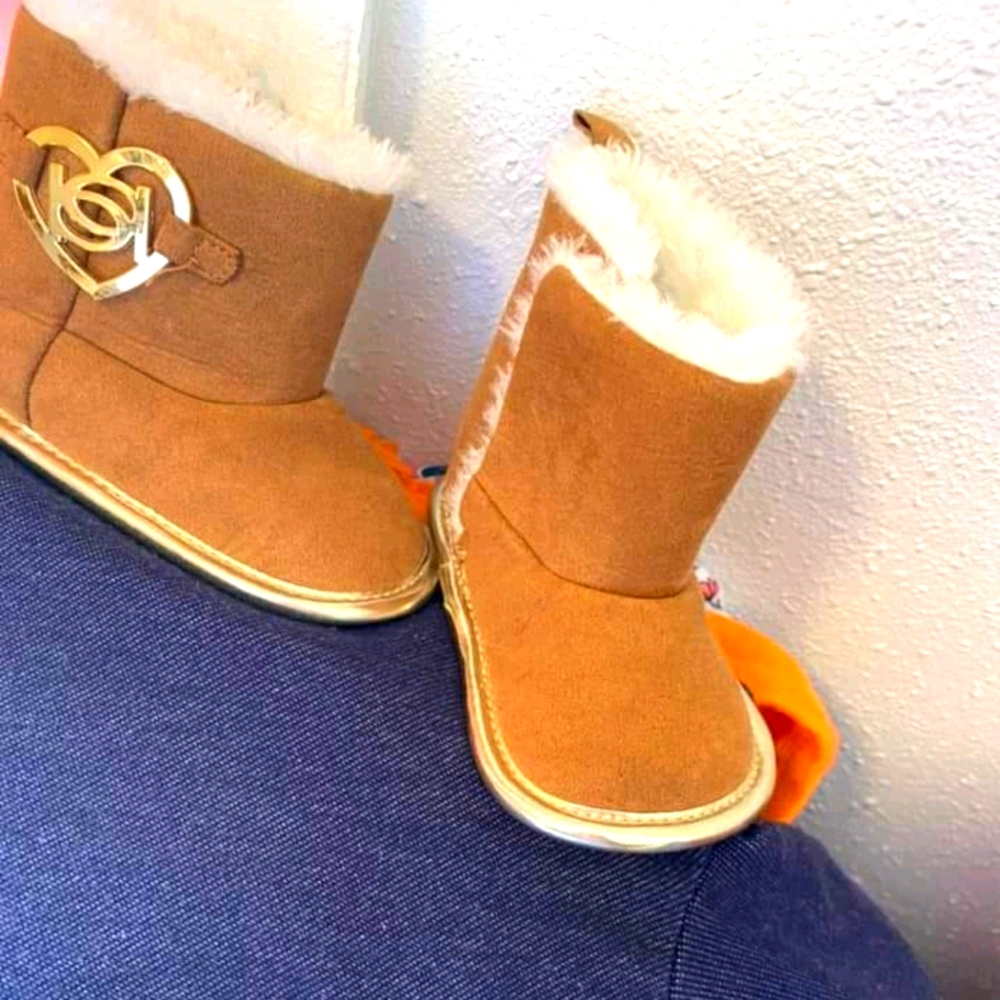Bebe boots